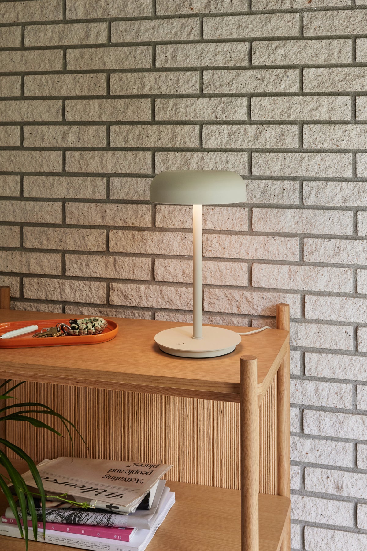 Velo Tischlampe – LED dimmbar, Sand, Ø 20 × 37 cm