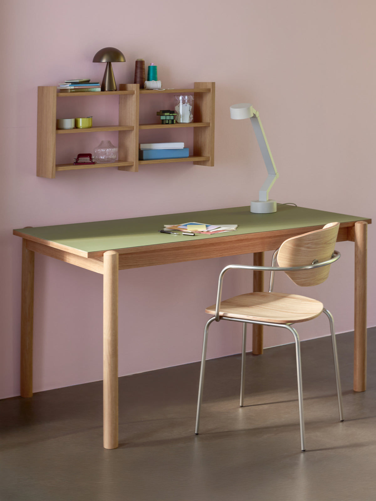 PolsterOase Möbel – Verve LED, Tischlampe aus Metall und Polycarbonat, Hellgrau – Ansicht 9