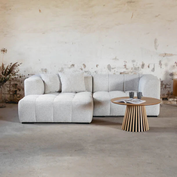 Bora Ecksofa (links) in Bouclé Weiß, 240 cm Breite | PolsterOase