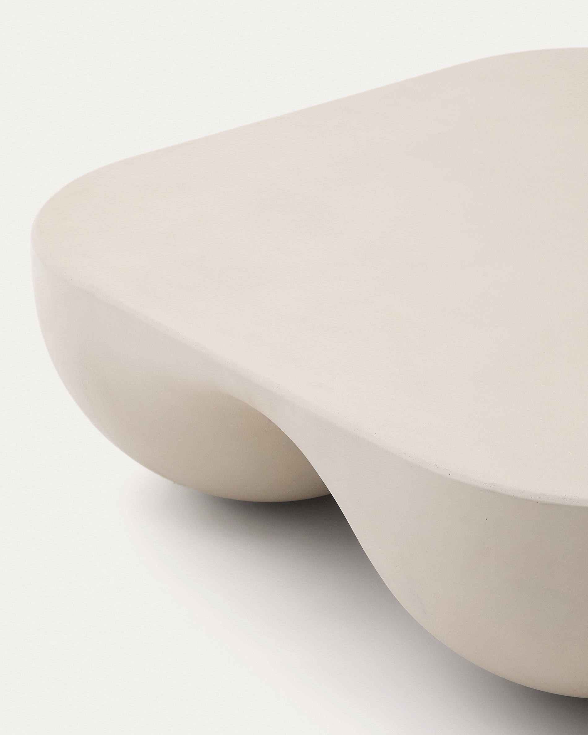 Colba Couchtisch 100x100 cm – Polystone Design für Indoor & Outdoor