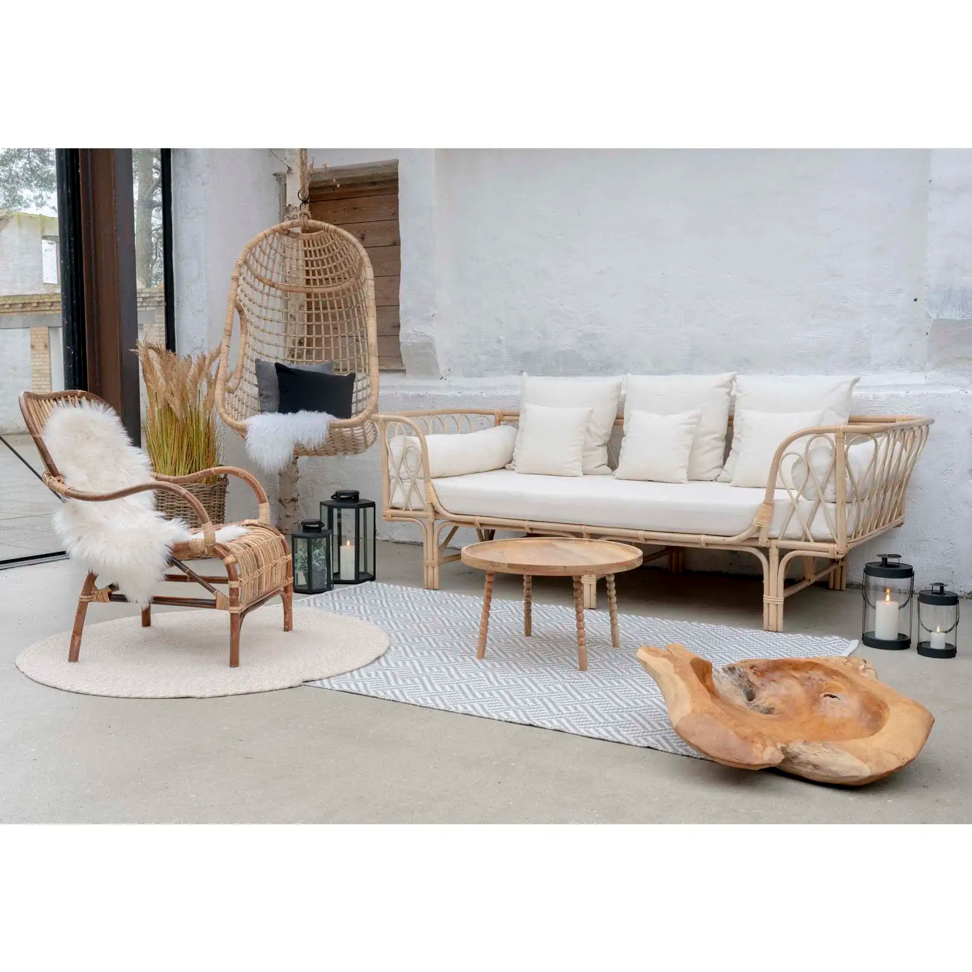 Couchtisch aus Mangoholz Ø60 cm – Runder Beistelltisch im skandinavischen Stil