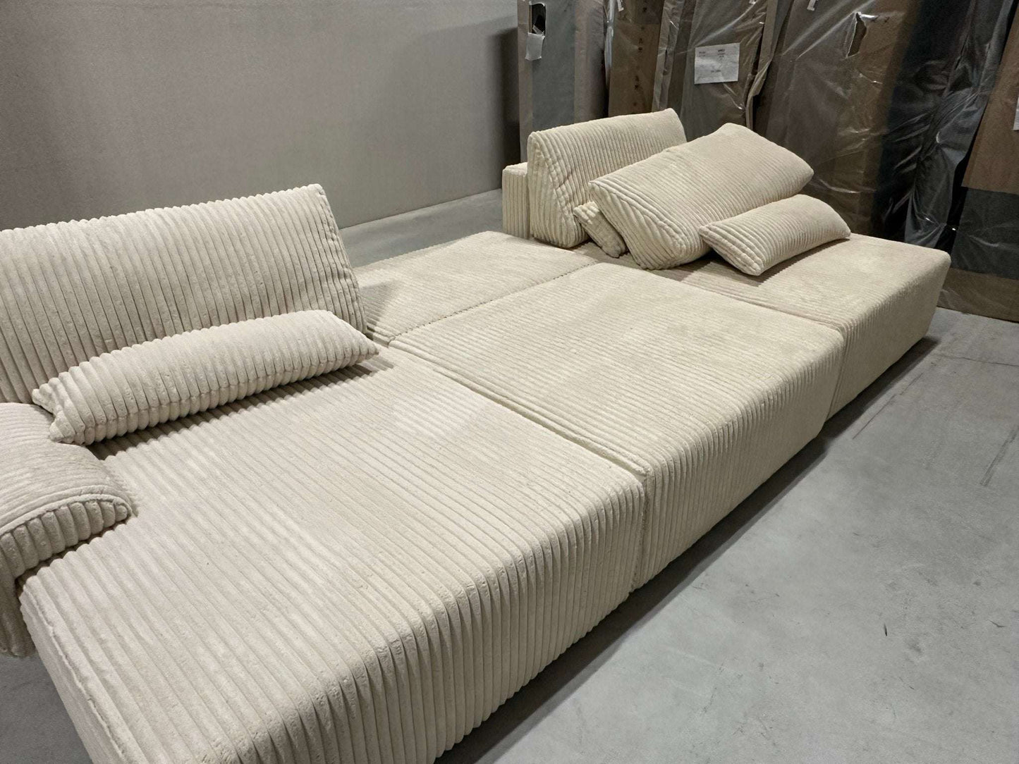 Wohnlandschaft mit Schlaffunktion in Breitcord Beige - POLSTEROASE