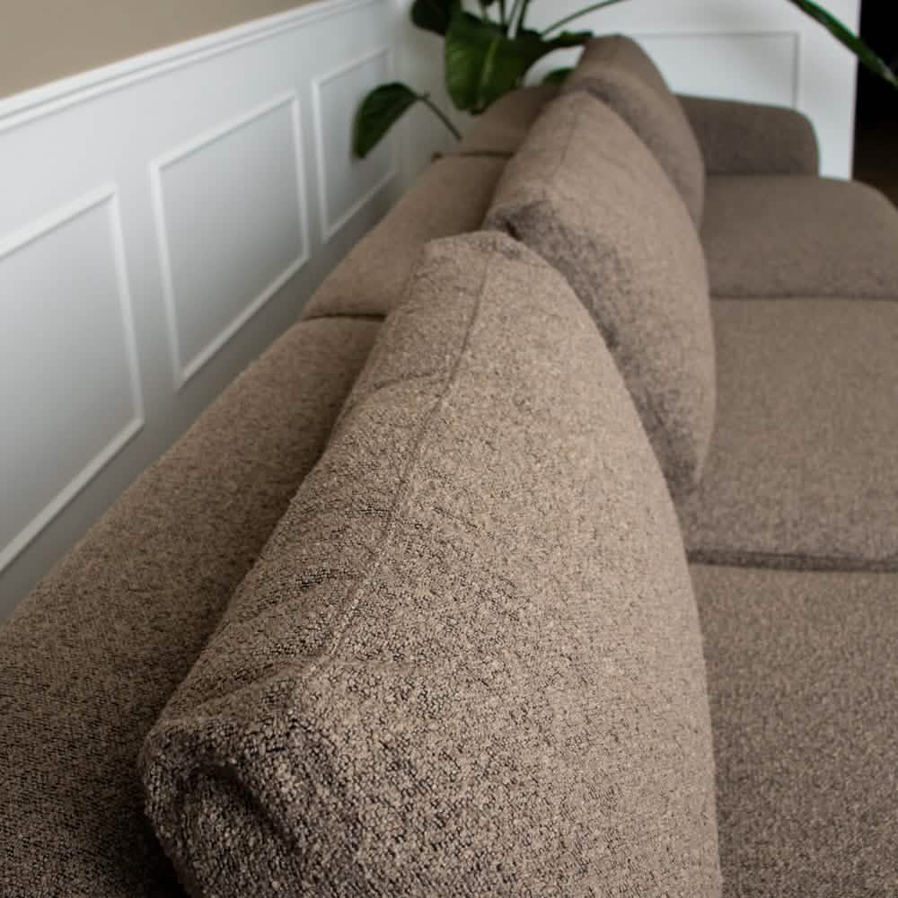 Nolio Modulsofa in Bouclé Beige + Hocker, 315 cm Breite | PolsterOase