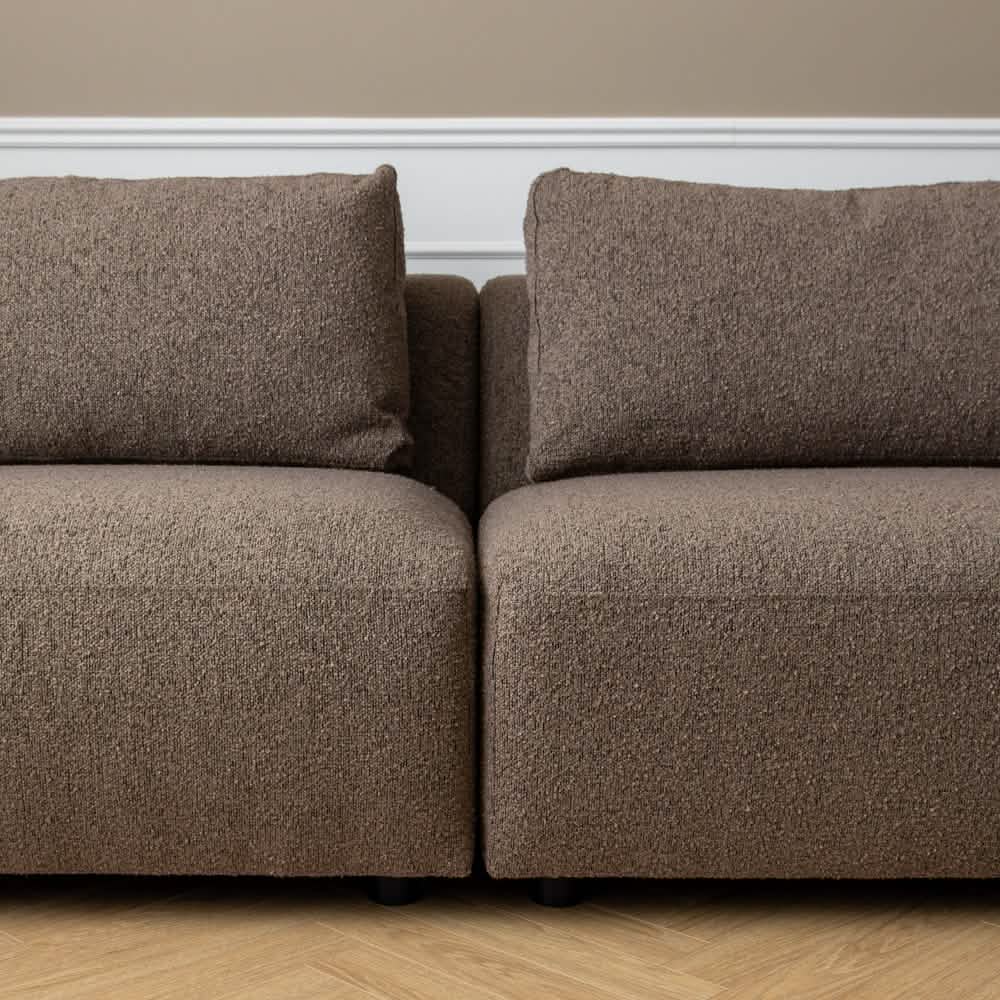 Nolio Modulsofa in Bouclé Beige + Hocker, 315 cm Breite | PolsterOase