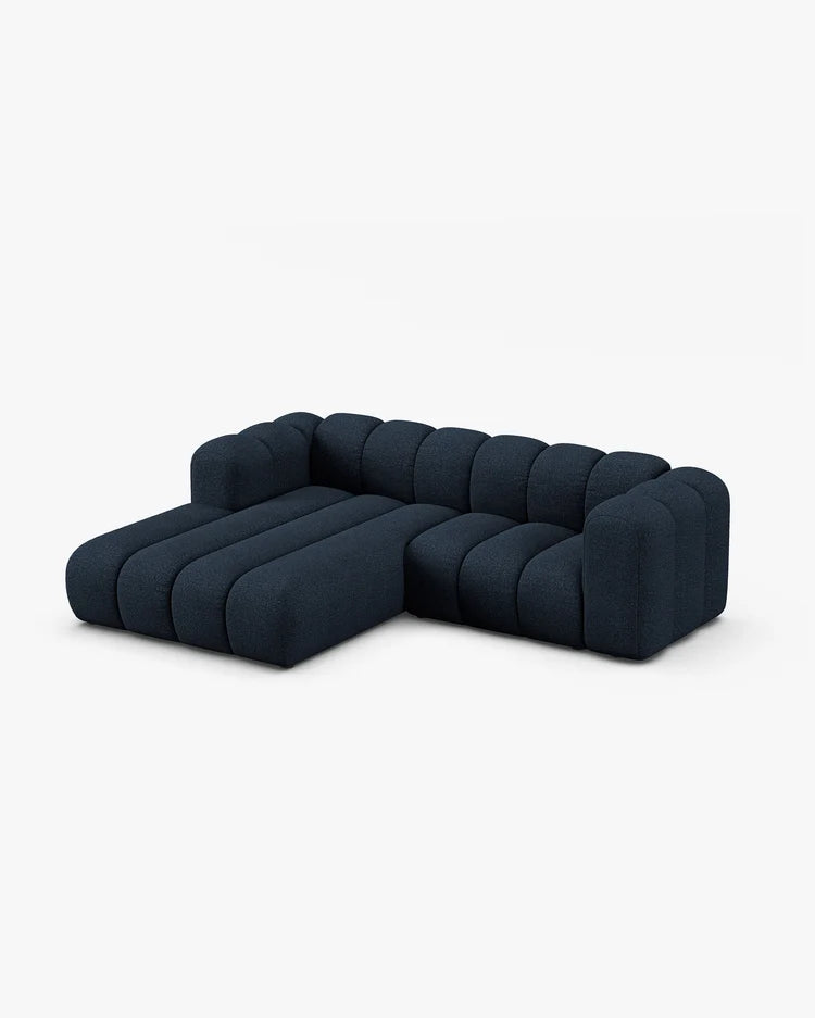 PolsterOase Modulsofa – Grandé Ecksofa 3-Sitzer in Bouclé, 230 cm Breite, Königsblau, Links – Seitenansicht