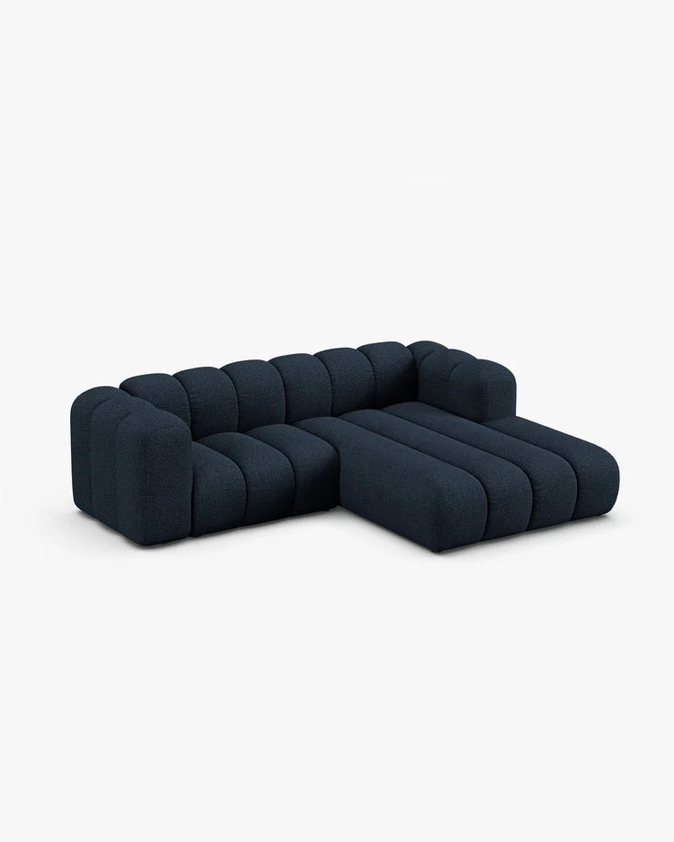 PolsterOase Modulsofa – Grandé Ecksofa 3-Sitzer in Bouclé, 230 cm Breite, Königsblau, Rechts – Seitenansicht