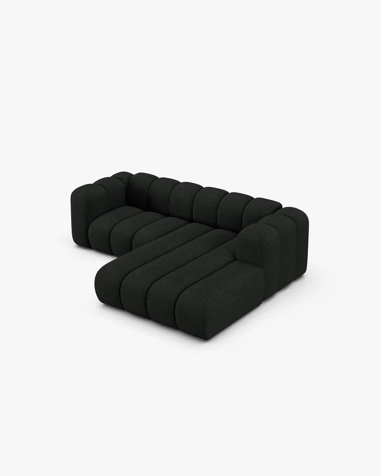 PolsterOase Modulsofa – Grandé Ecksofa 3-Sitzer in Bouclé, 230 cm Breite, Schwarz, Rechts – Perspektivische Ansicht