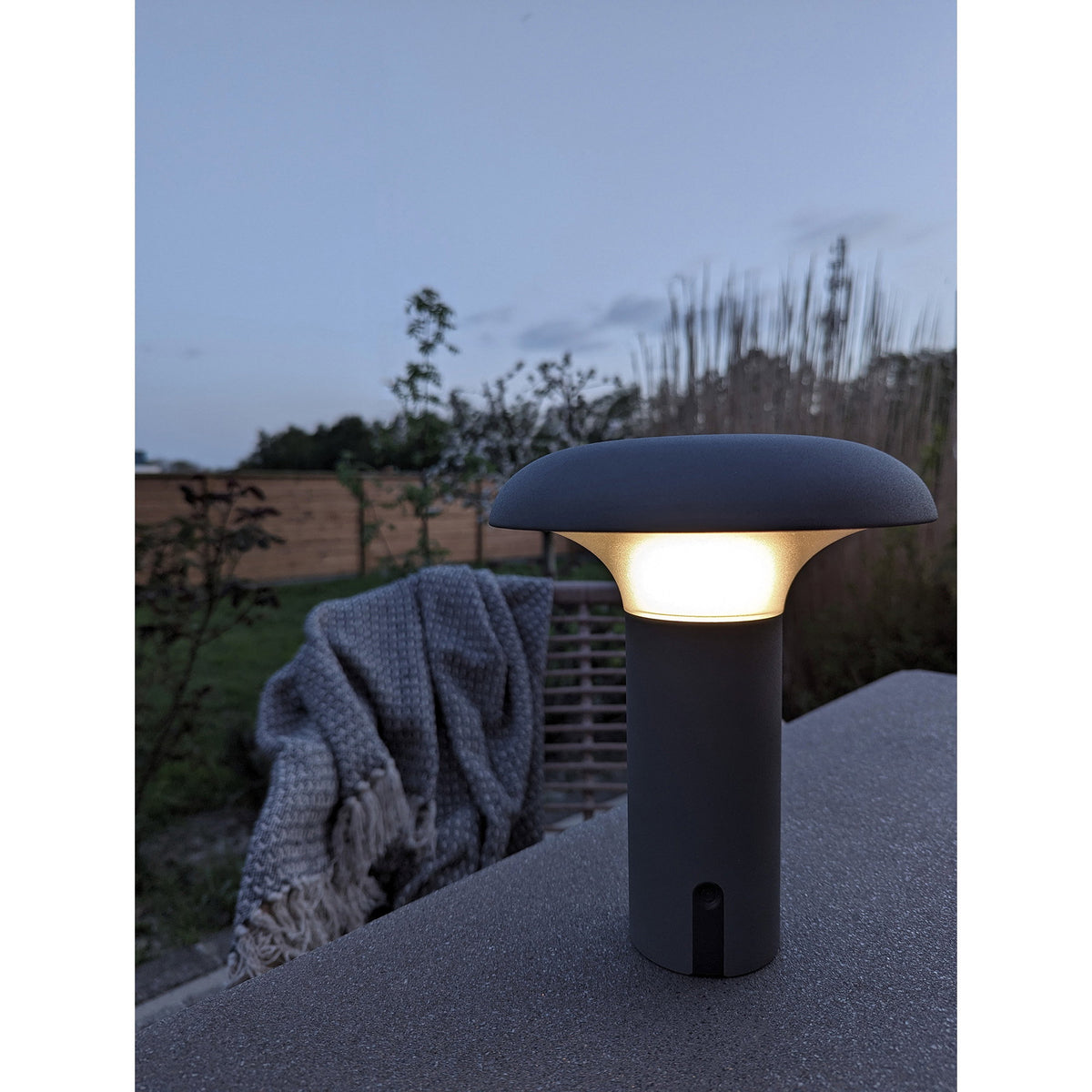 PolsterOase Möbel – Ramsey Akku, LED, Lampe aus Polypropylen, Grau – Ansicht 7