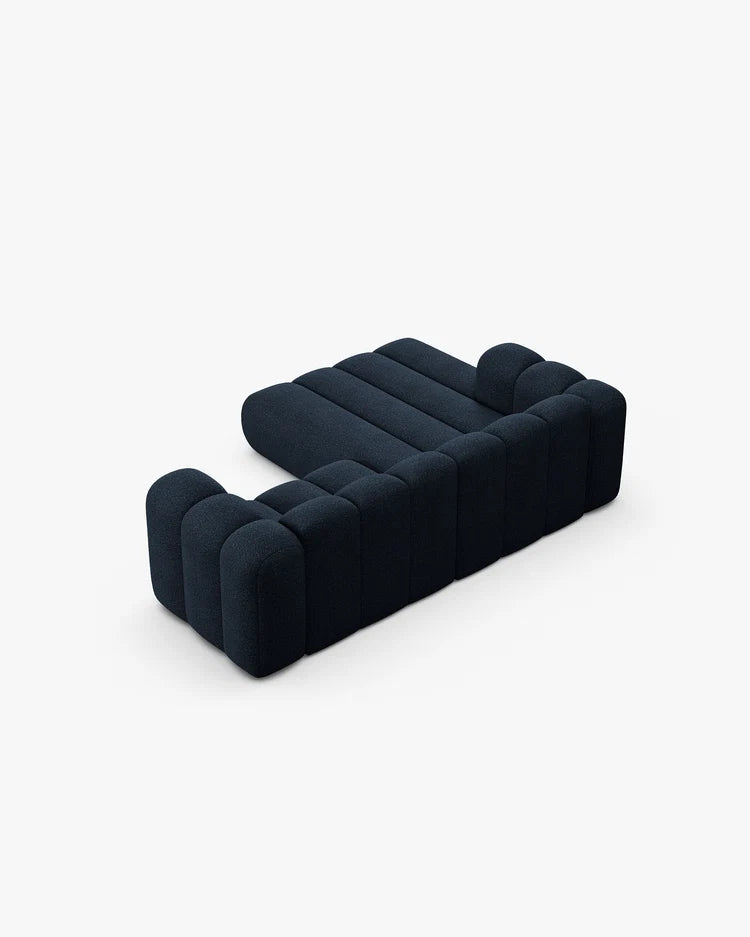 PolsterOase Sofa – Grandé Ecksofa 3-Sitzer in Bouclé, 230 cm Breite, Königsblau, Links – Detailansicht