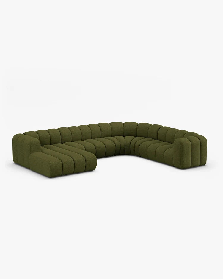 PolsterOase Sofa – Grandé Wohnlandschaft 6-Sitzer in Bouclé, 370 cm Breite, Dunkles olivgrün, Rechts – Seitenansicht