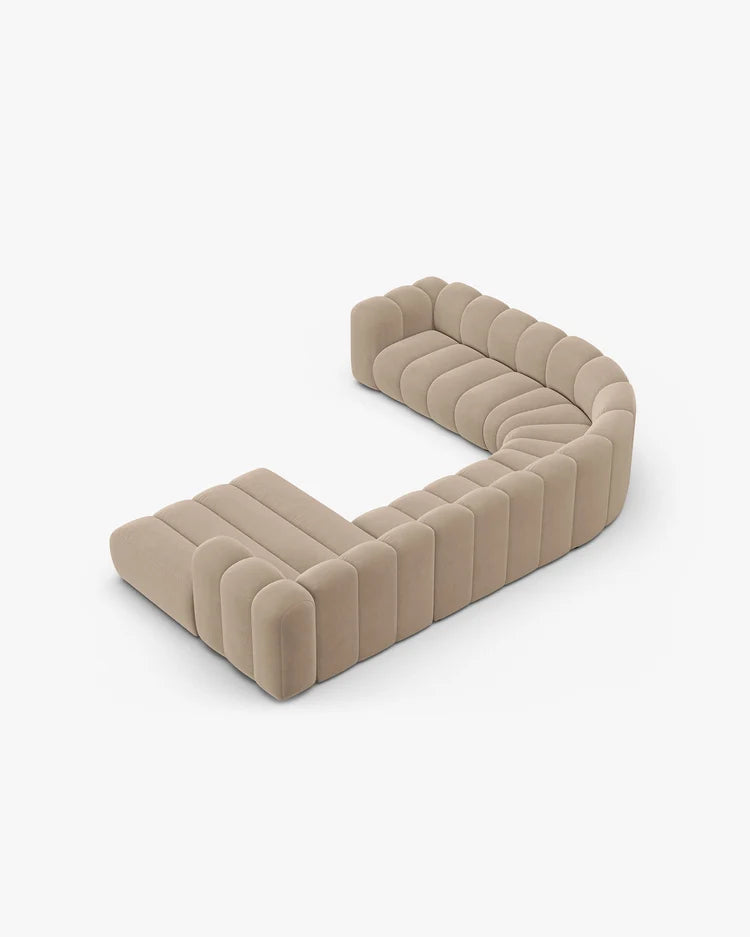 PolsterOase Sofa – Grandé Wohnlandschaft 6-Sitzer in Samt, 370 cm Breite, Beige, Links – Detailansicht