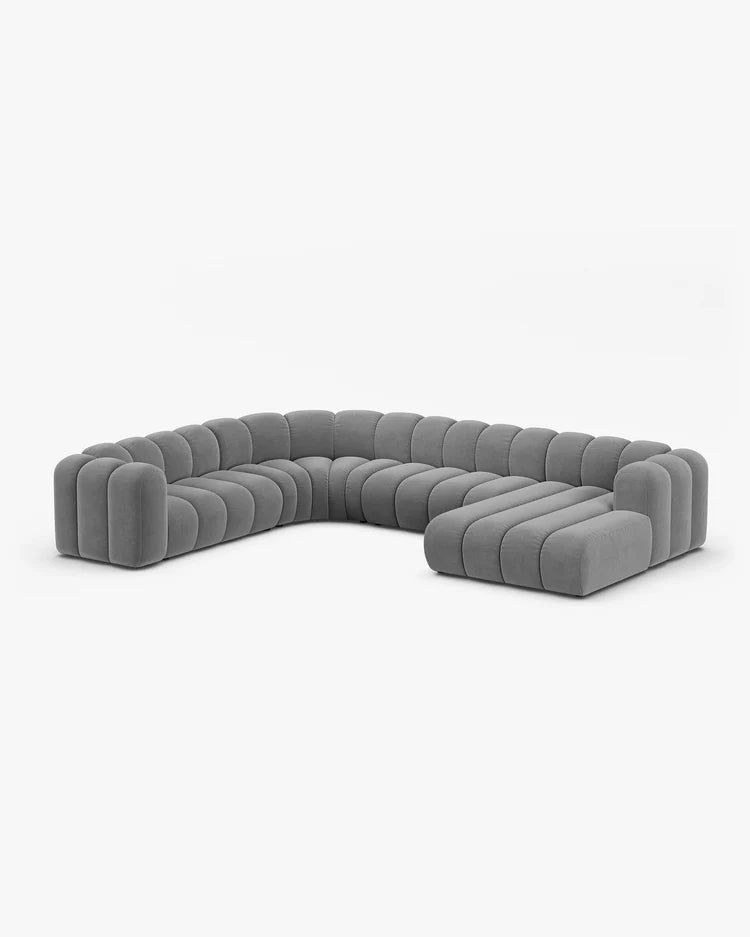 PolsterOase Sofa – Grandé Wohnlandschaft 6-Sitzer in Samt, 370 cm Breite, Hellgrau, Links – Seitenansicht