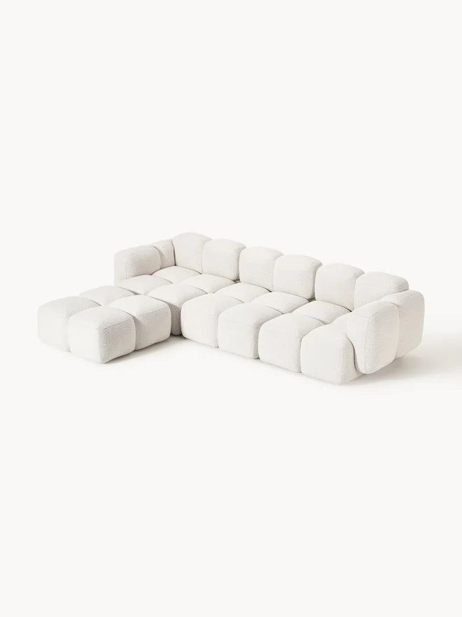 PolsterOase Sofa – Luno Modulsofa (Ecksofa) 3-Sitzer in Bouclé, 305 cm Breite, Weiß, Links – Detailansicht