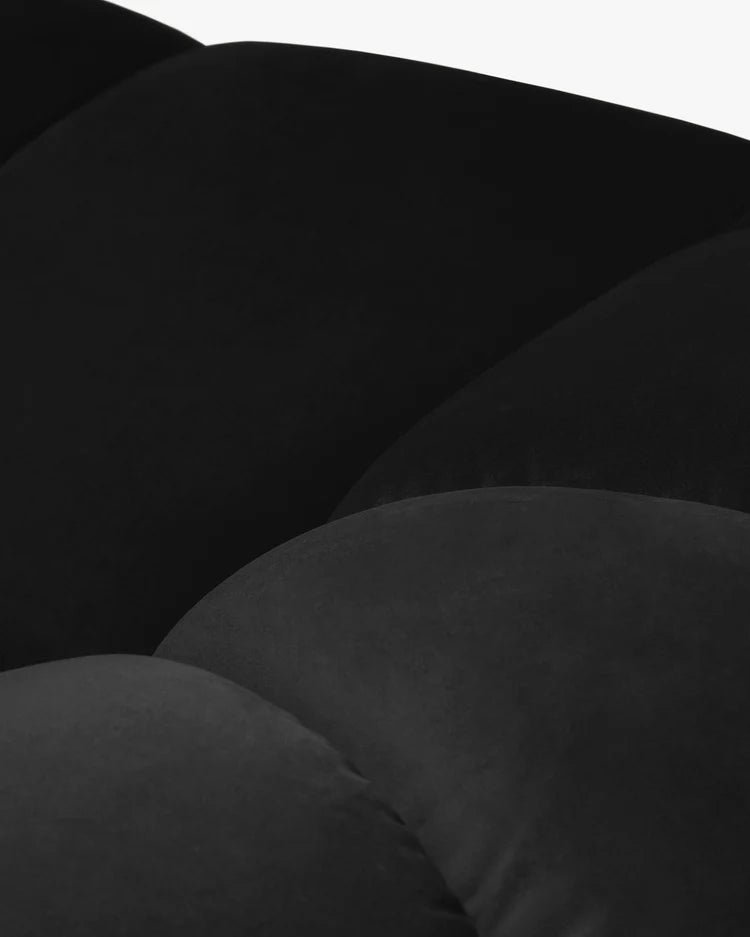 PolsterOase Sofa – Monto Sofa 2-Sitzer in Samt, 200 cm Breite, Schwarz – Detailansicht