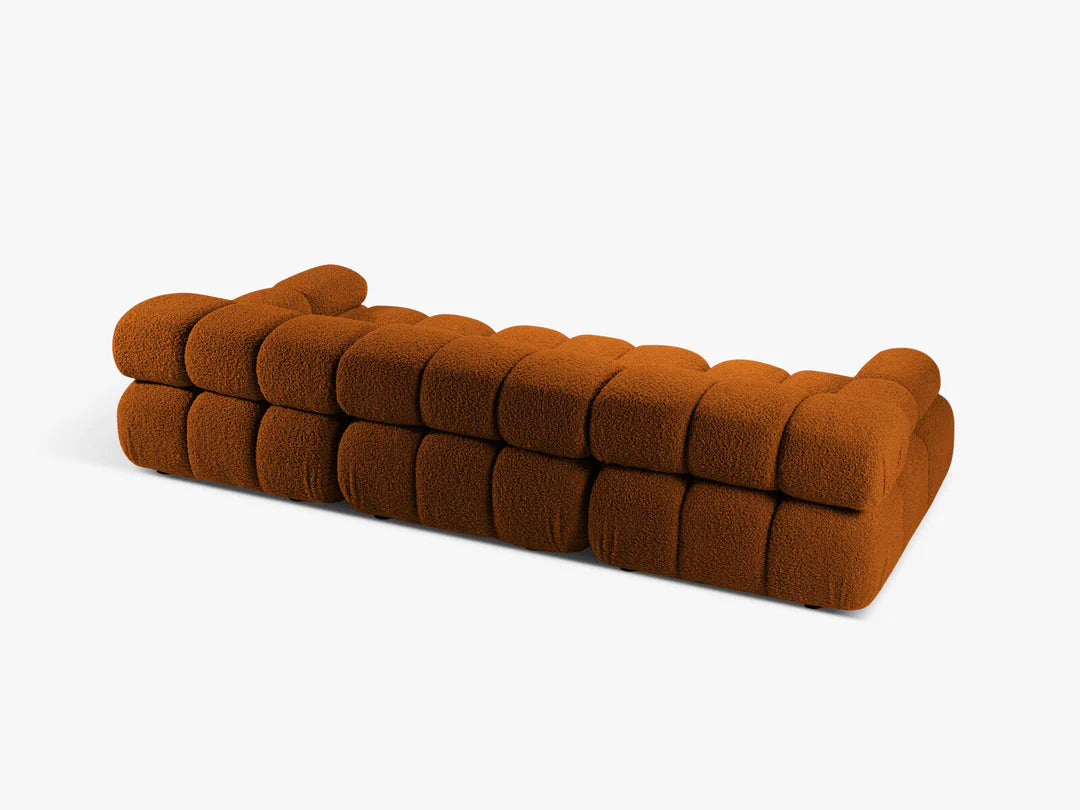PolsterOase Sofa – Selene Sofa 3-Sitzer in Bouclé, 285 cm Breite, Kupfer – Perspektivische Ansicht
