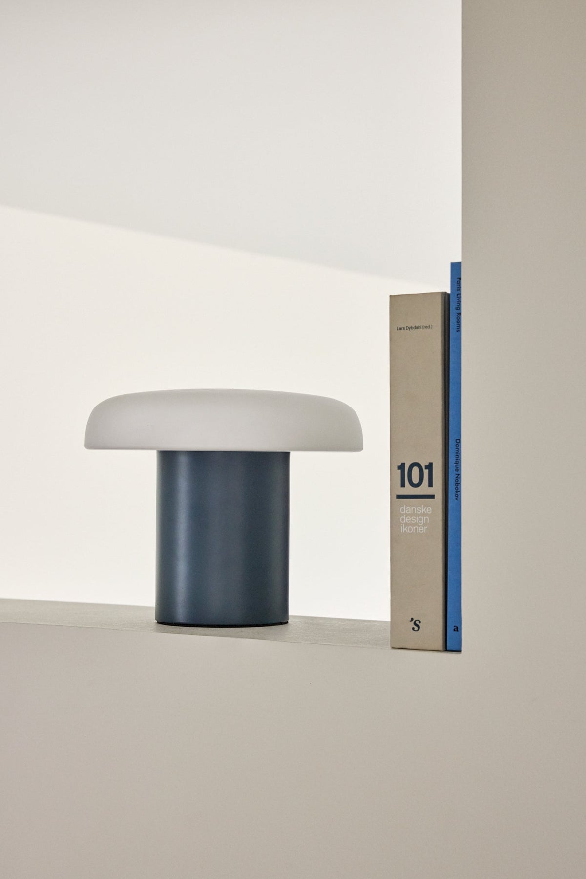 PolsterOase Möbel – Ateliers Tischlampe aus Glas und Eisen – Ansicht 7