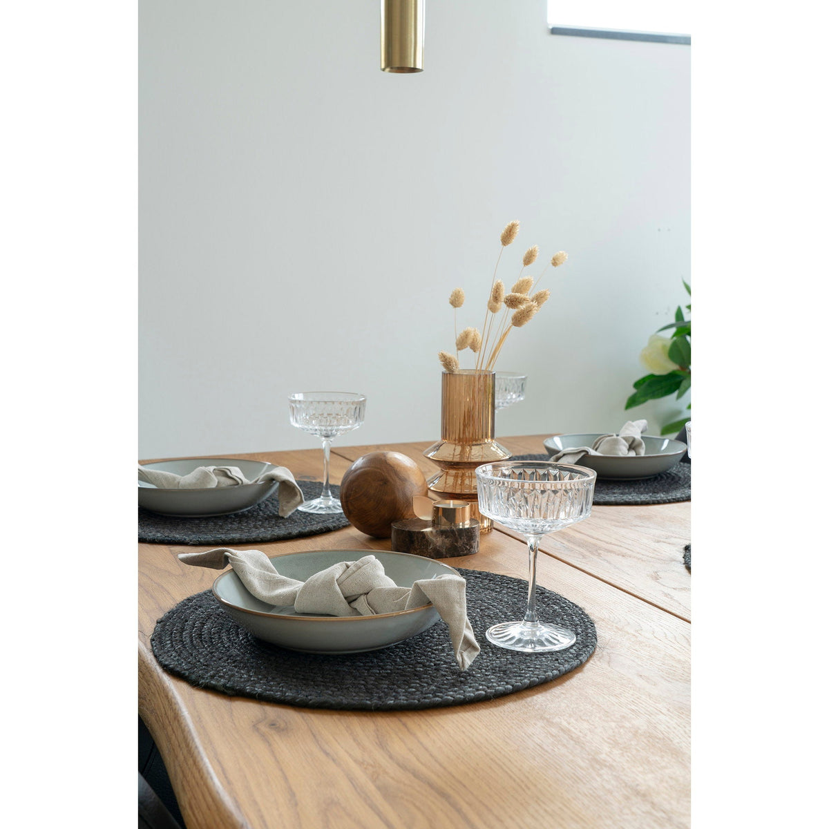 PolsterOase Möbel – Bombay Platzsets aus Jute, 4er, Set, Dunkelgrau, Ø 38 cm – Ansicht 4