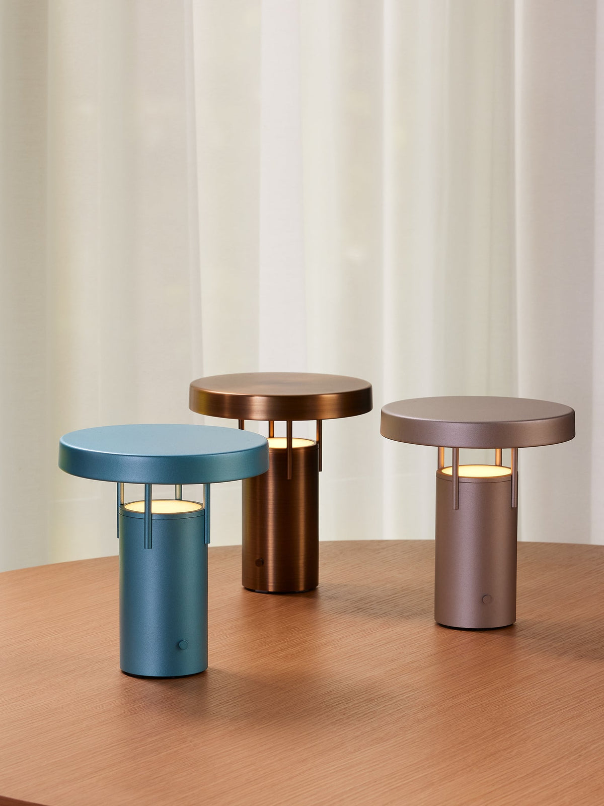 PolsterOase Möbel – BringMe Akku, Tischlampe, mini, Metallic, Türkis – Ansicht 9