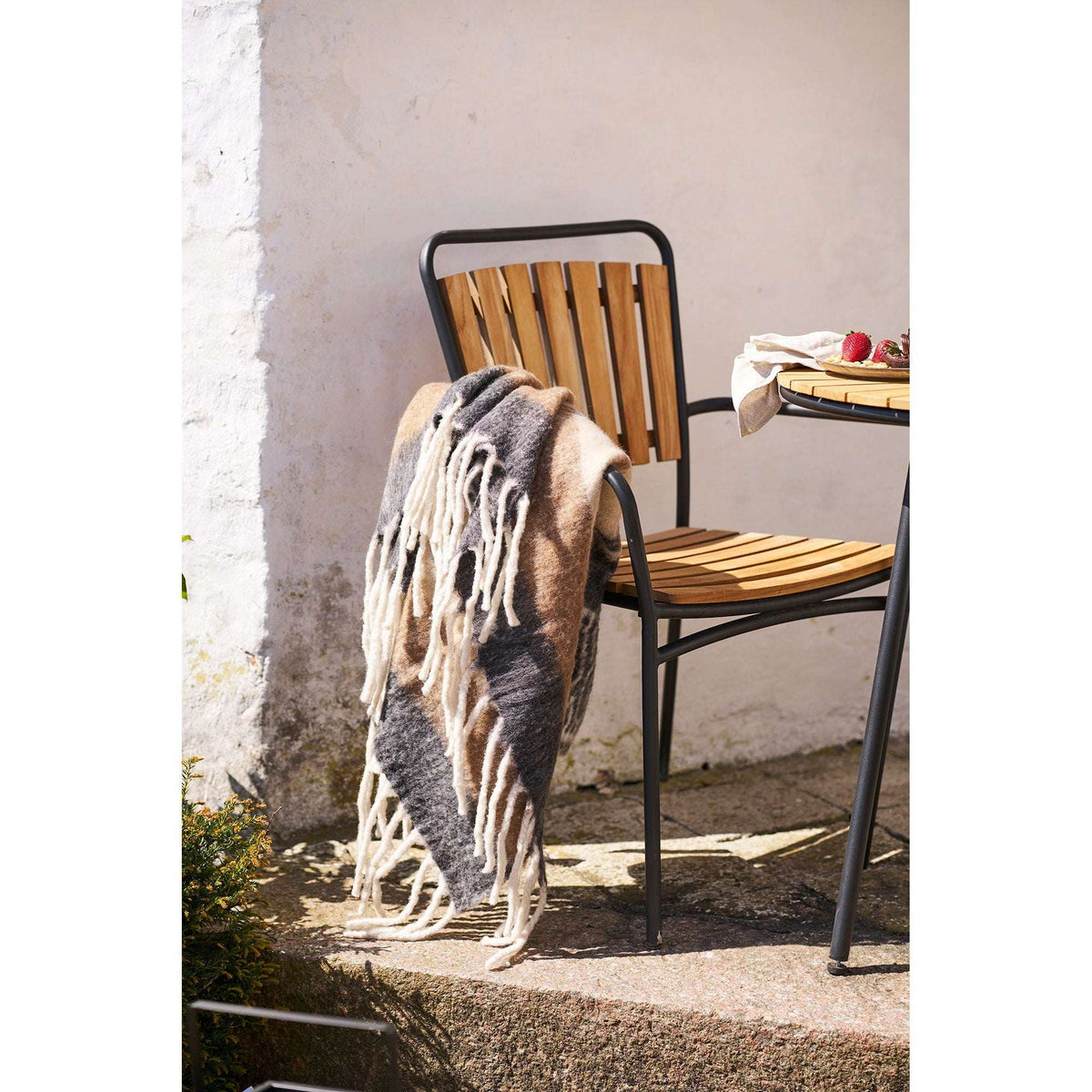PolsterOase Möbel – Carmel Plaid aus Wolle, Schwarz/Braun, 130 × 170 cm – Ansicht 2