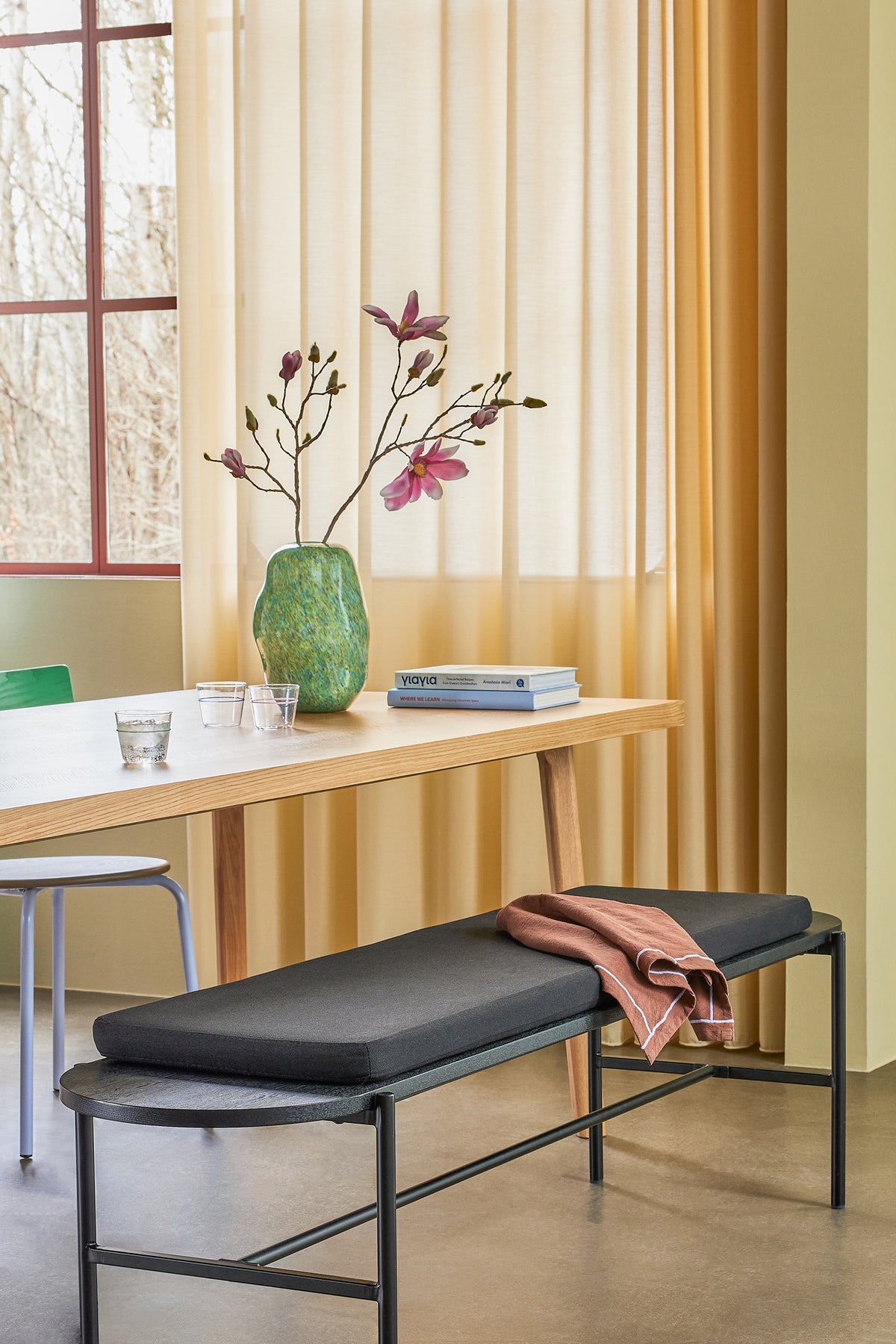 PolsterOase Möbel – Miro Vase aus mundgeblasenem Glas, Grün – Ansicht 7