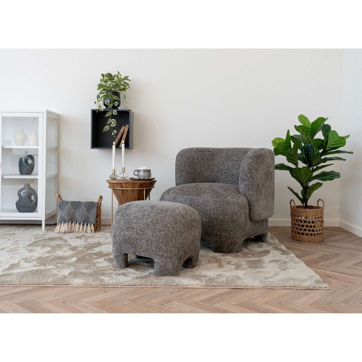 PolsterOase Möbel – Nazare Sitzhocker aus Multiplex, Grau, 53 × 41 cm – Ansicht 2